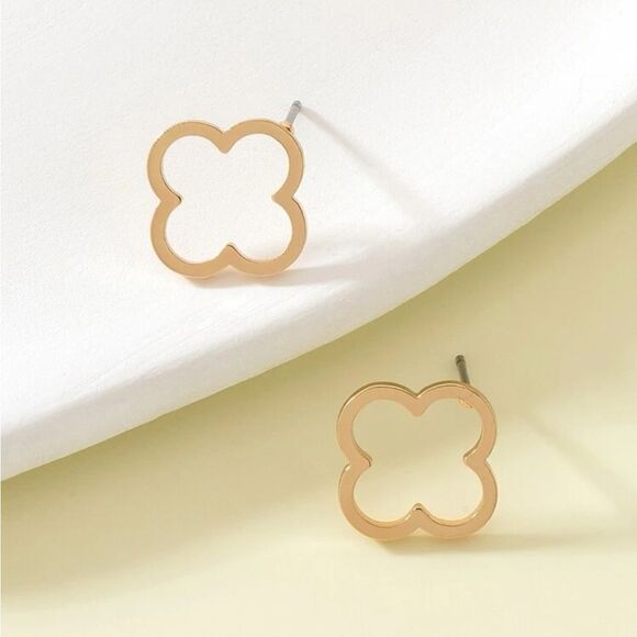 Flower Shaped Geometric Hollow Out Stud Earrings - Picture 5 of 13